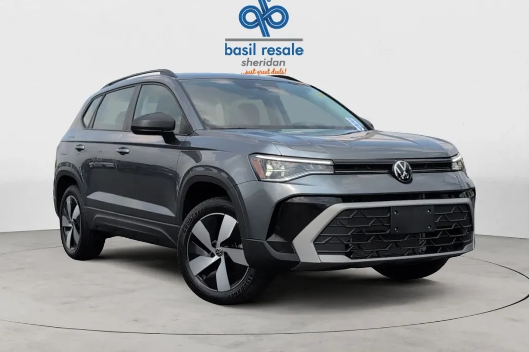 2025 Volkswagen Taos S photo 1