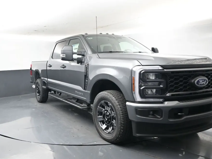 2025 Ford F-250 photo 1
