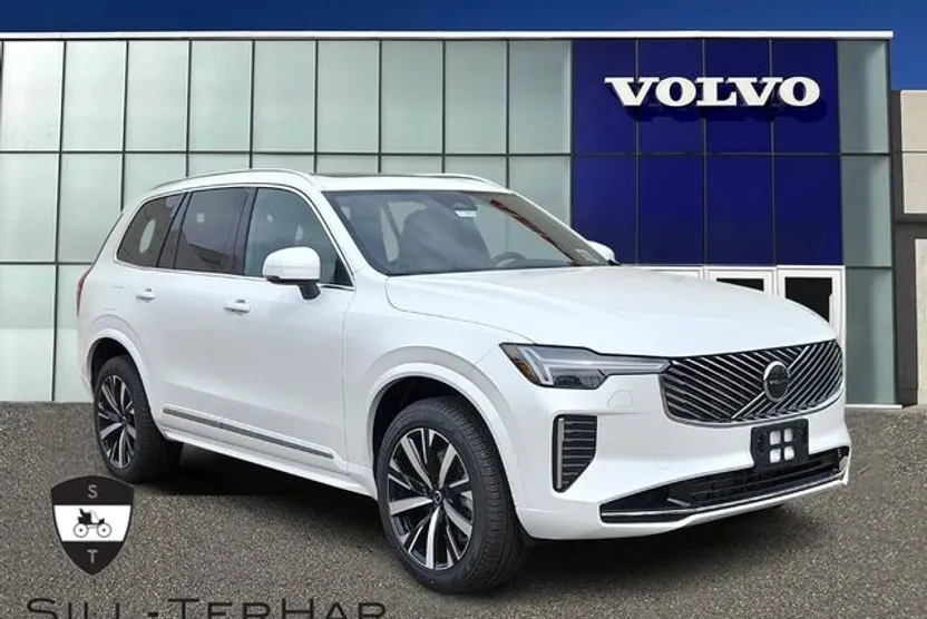 2026 Volvo XC90 Core photo 1