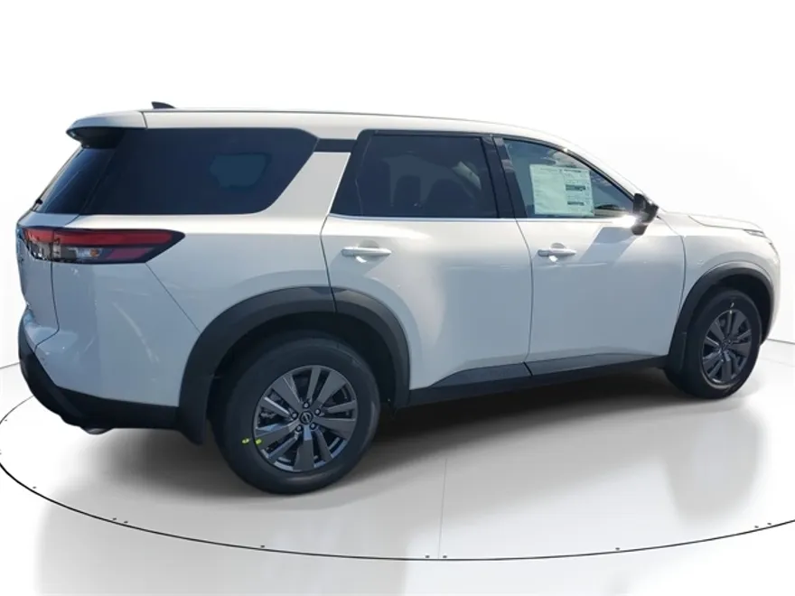 2025 Nissan Pathfinder S photo 1
