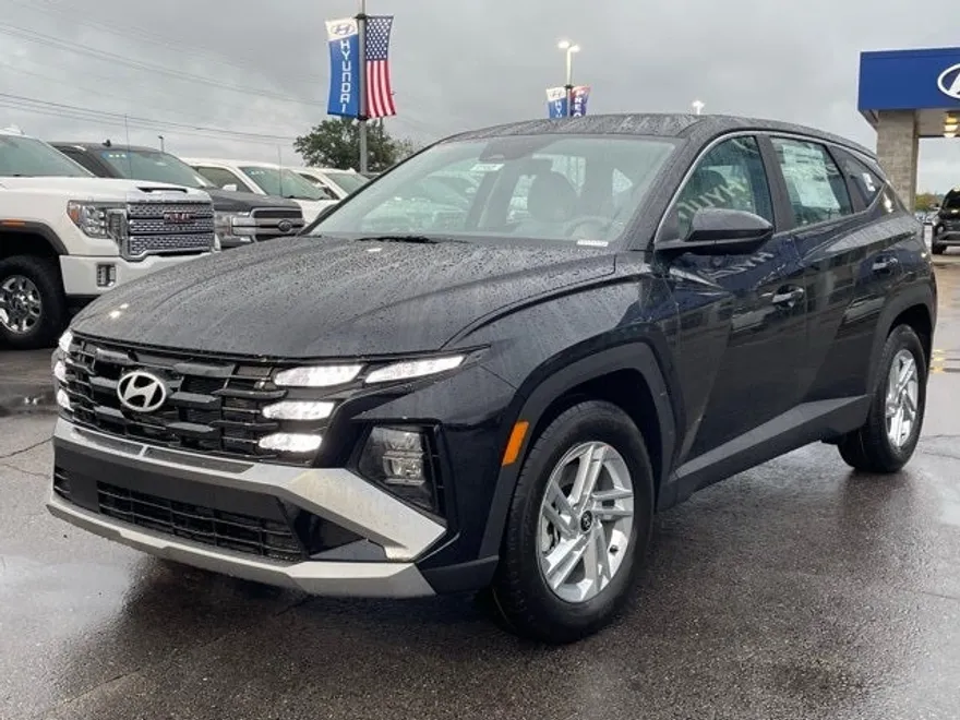 2026 Hyundai Tucson SE photo 1