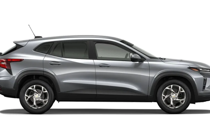 2026 Chevrolet Trax LS photo 1