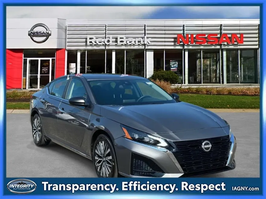2025 Nissan Altima 2.5 SV photo 1
