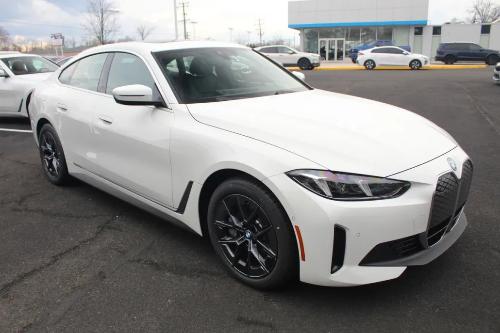 2025 Bmw i4 xDrive40 photo 1