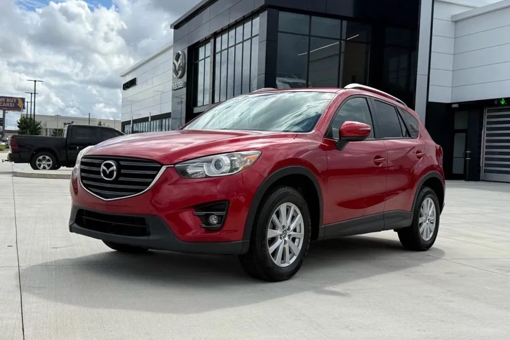 2016 Mazda CX-5 Touring photo 1