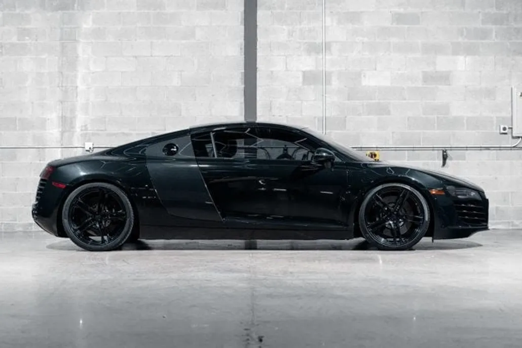 2008 Audi R8 Coupe Quattro photo 1