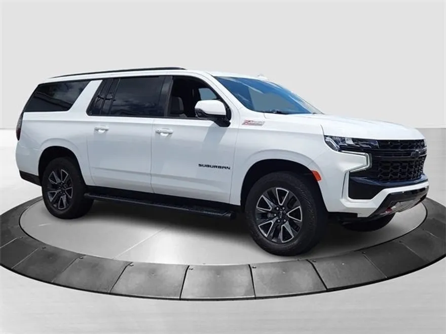2024 Chevrolet Suburban Z71 photo 1