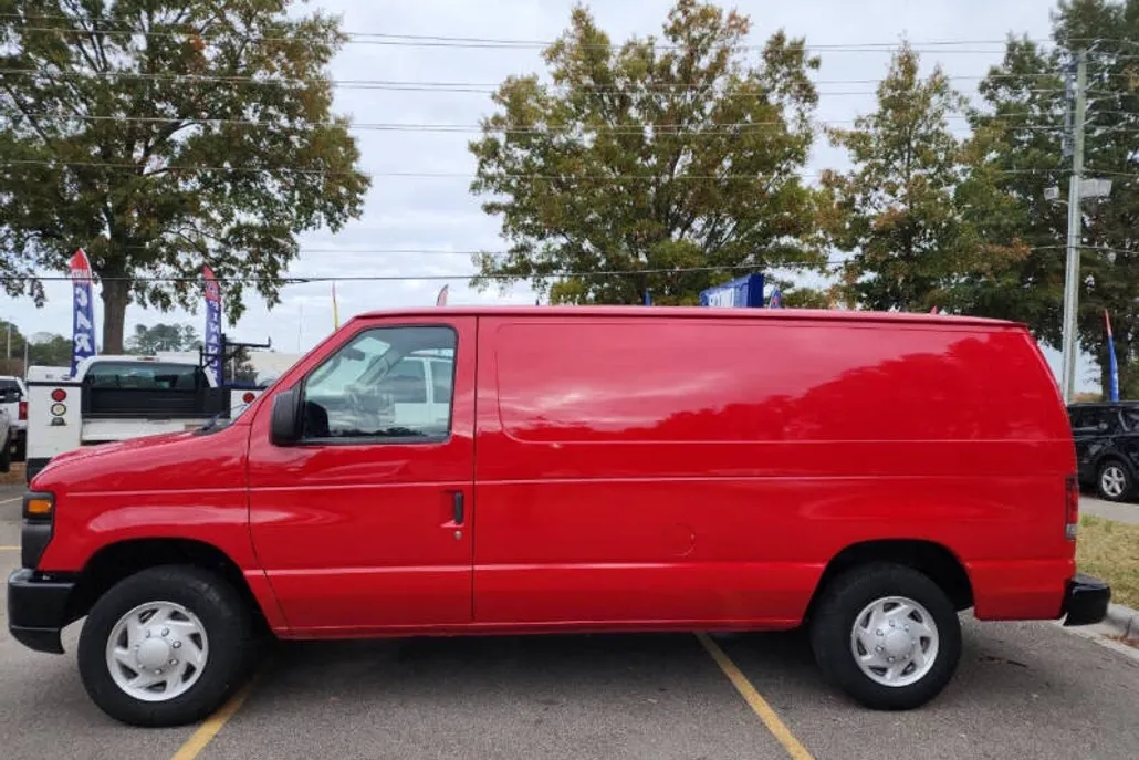 2012 Ford E-150 photo 1