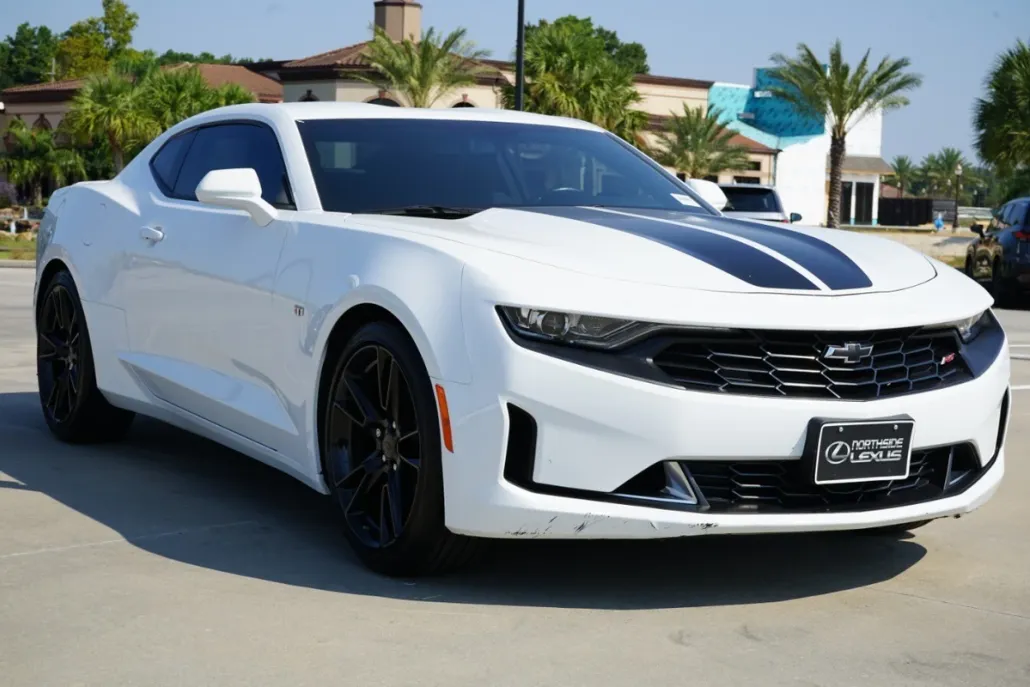 2019 Chevrolet Camaro 1LS 1LT photo 1