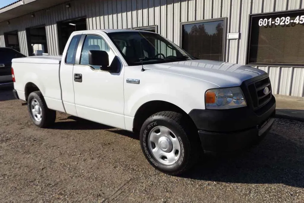 2005 Ford F-150 photo 1