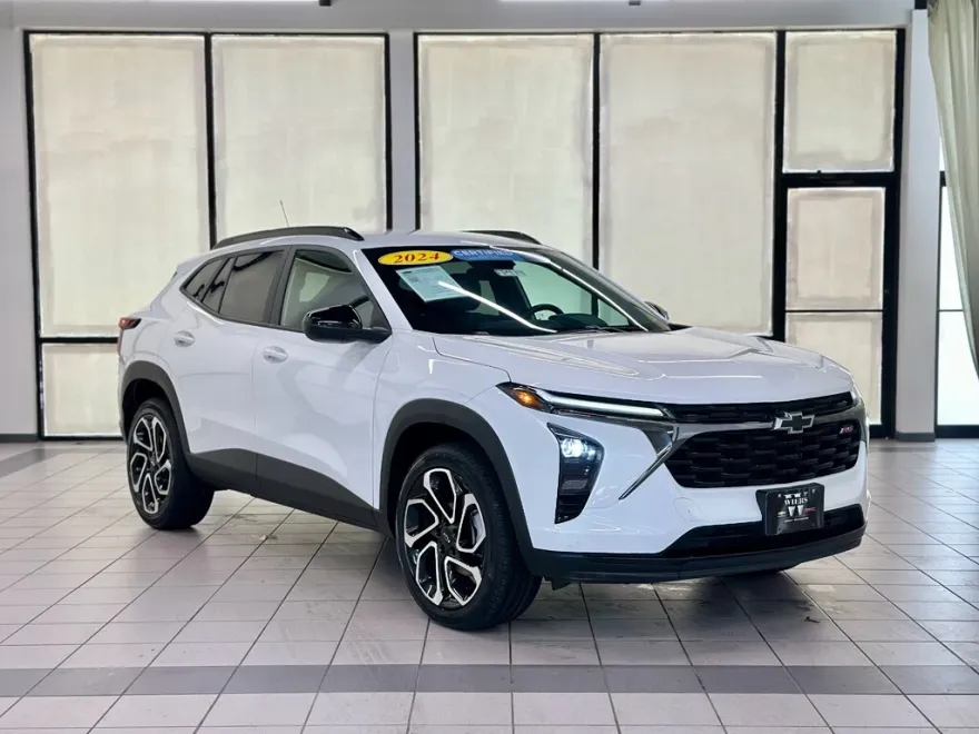 2024 Chevrolet Trax photo 1