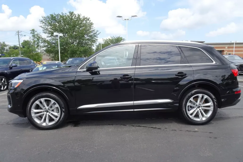 2025 Audi Q7 Premium Plus photo 1