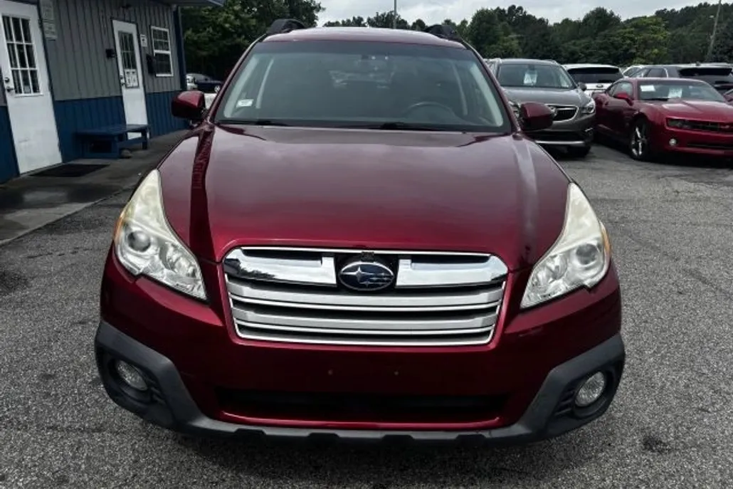 2013 Subaru Outback 2.5i Premium photo 1