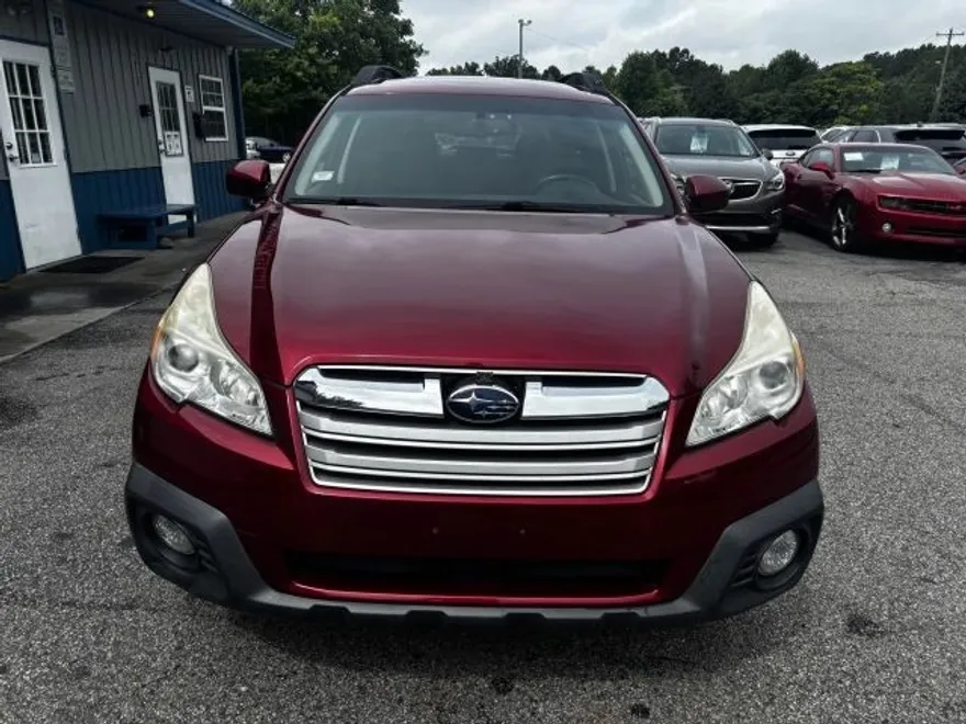 2013 Subaru Outback 2.5i Premium photo 1