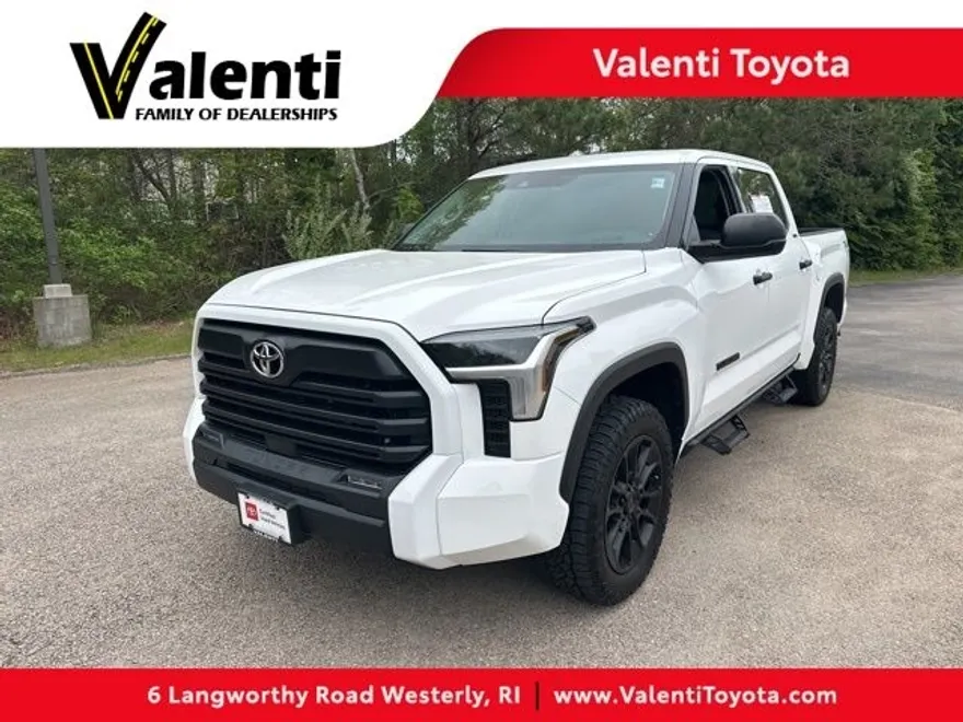 2023 Toyota Tundra SR5 photo 1
