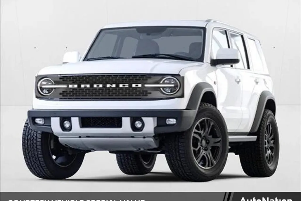 2025 Ford Bronco Outer Banks photo 1