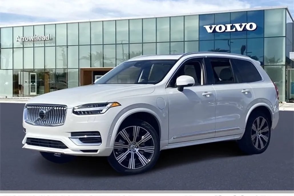 2025 Volvo XC90 T8 photo 1
