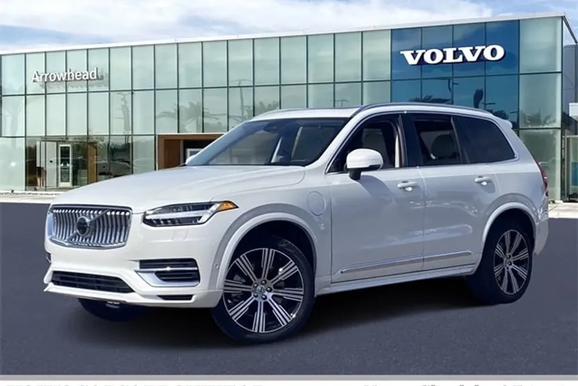 2025 Volvo XC90 T8 photo 1