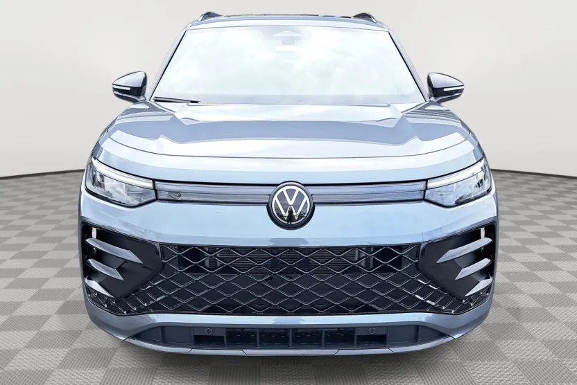 2025 Volkswagen Tiguan SE R-Line Black photo 1