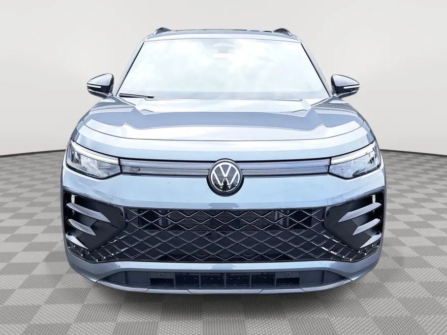 2025 Volkswagen Tiguan SE R-Line Black photo 1