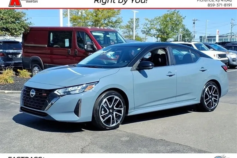 2024 Nissan Sentra SR photo 1
