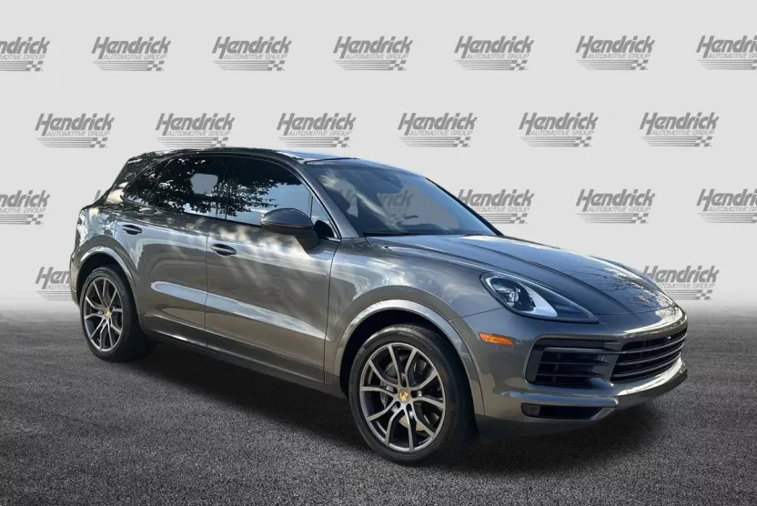 2023 Porsche Cayenne Platinum Edition photo 1