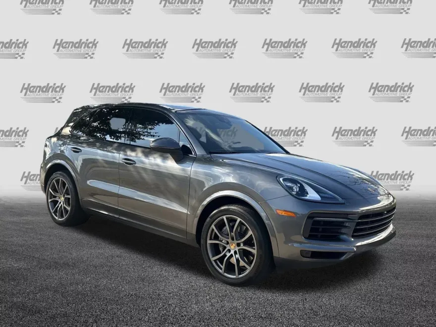 2023 Porsche Cayenne Platinum Edition photo 1
