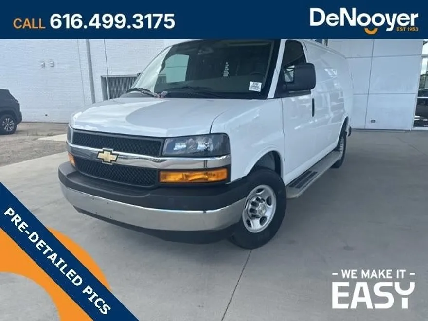 2024 Chevrolet Express Cargo 2500 Base photo 1
