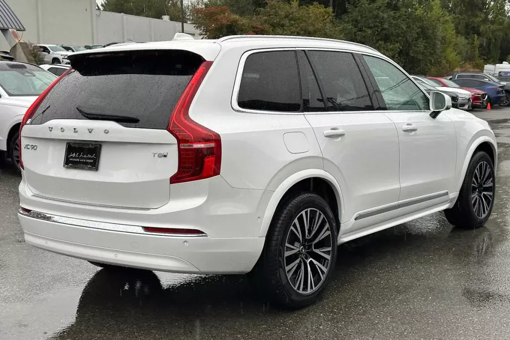 2025 Volvo XC90 T8 Plus photo 1