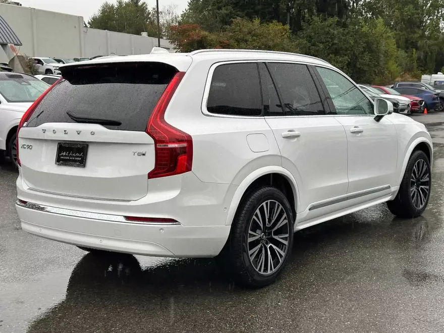 2025 Volvo XC90 T8 Plus photo 1