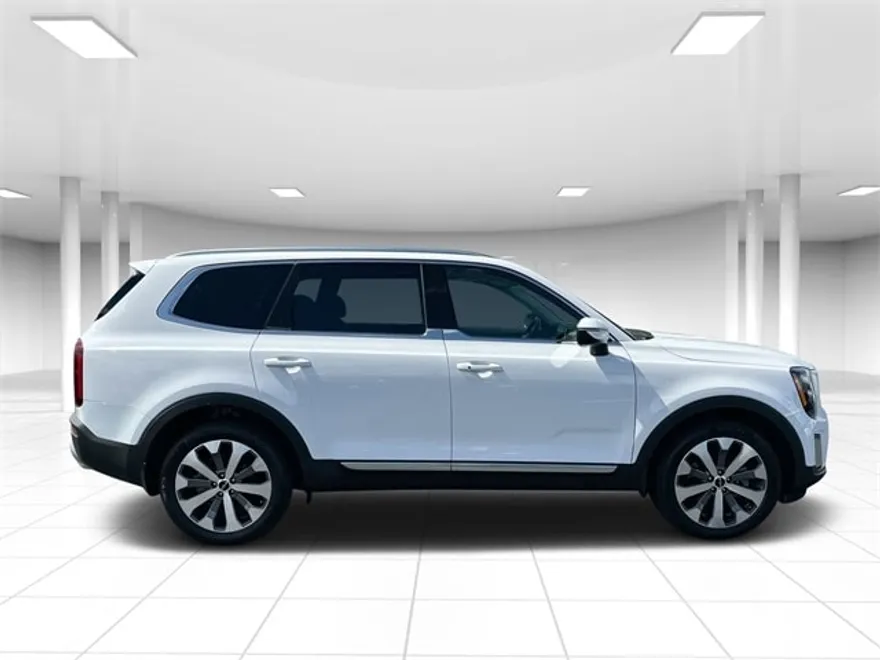 2022 Kia Telluride EX photo 1