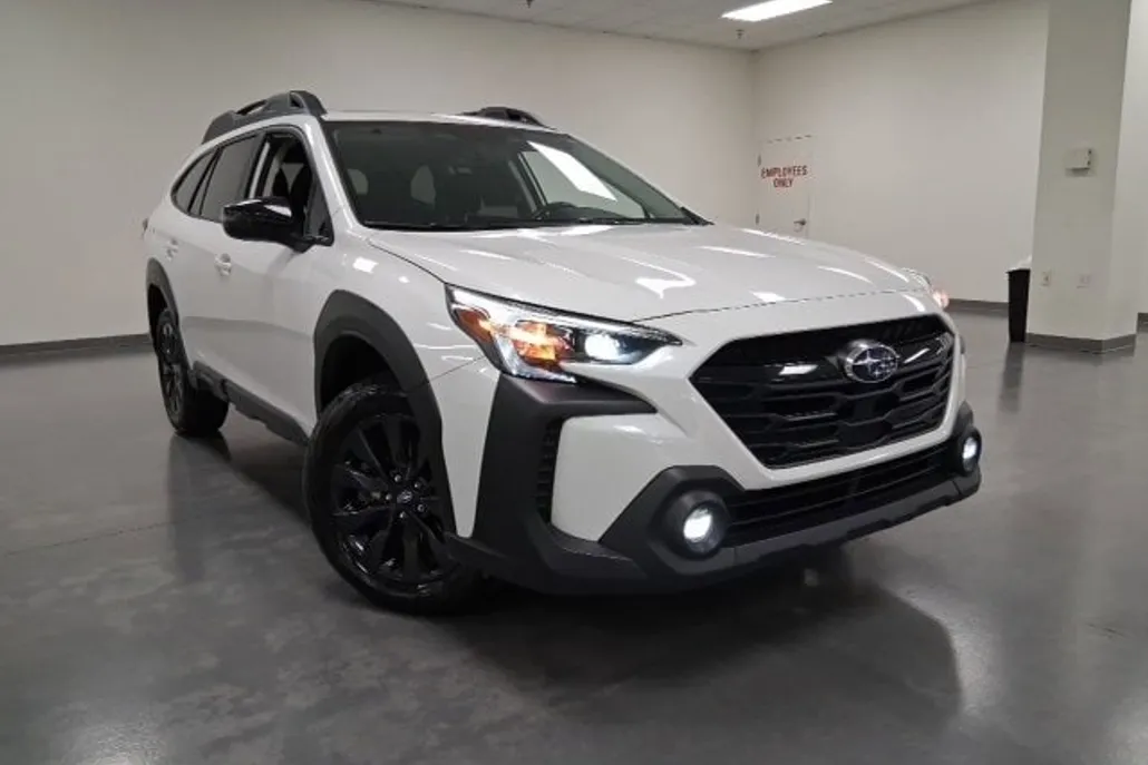2024 Subaru Outback Onyx Edition photo 1