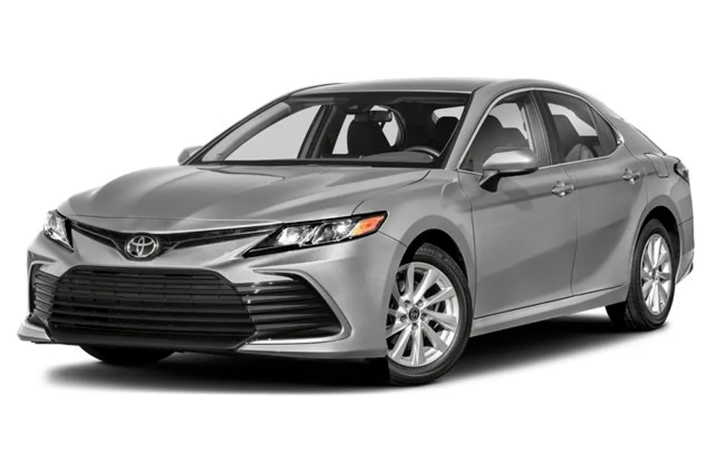 2023 Toyota Camry LE photo 1