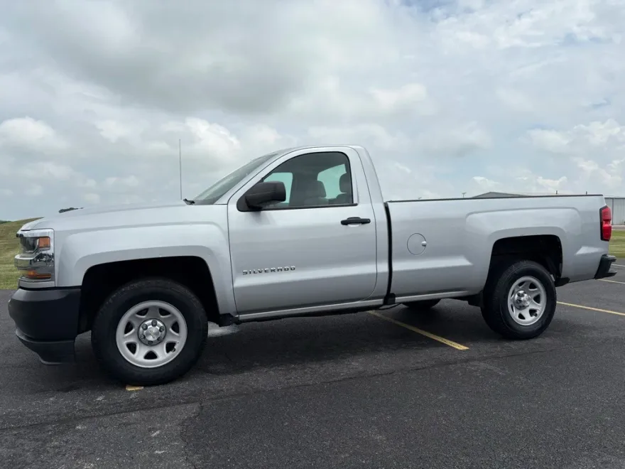 2017 Chevrolet Silverado 1500 photo 1