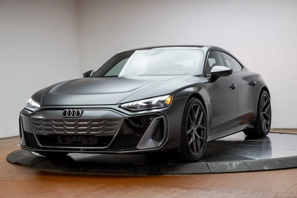 2025 Audi e-tron GT Premium Plus photo 1