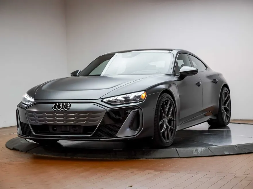 2025 Audi e-tron GT Premium Plus photo 1