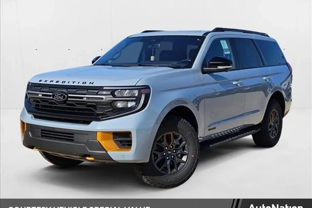 2025 Ford Expedition photo 1
