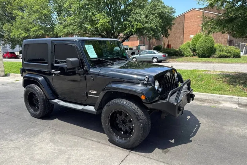 2014 Jeep Wrangler Sahara photo 1