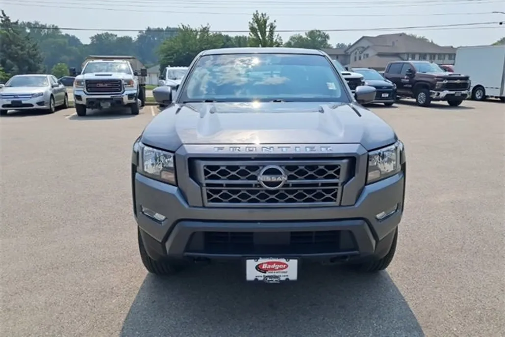 2023 Nissan Frontier SV Crew Cab photo 1
