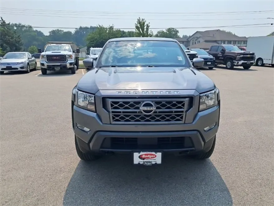 2023 Nissan Frontier SV Crew Cab photo 1
