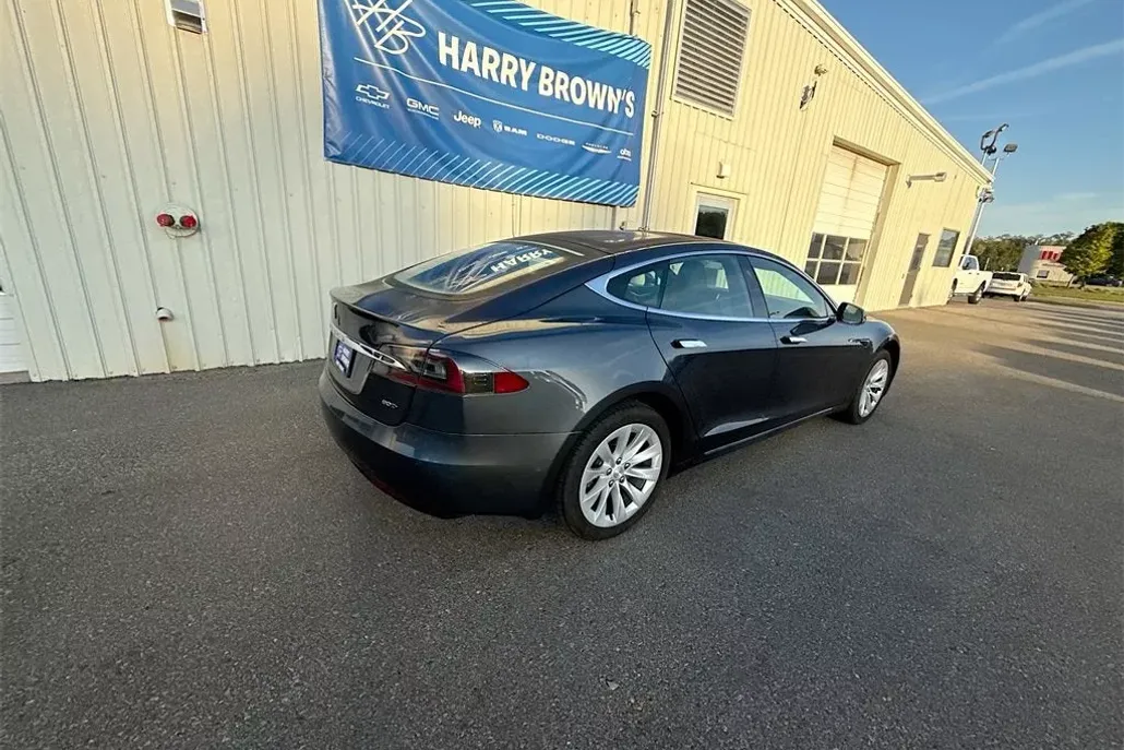 2017 Tesla Model S 90D photo 1
