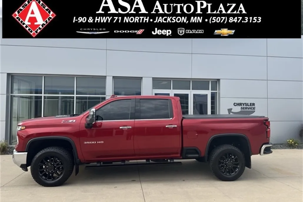 2025 Chevrolet Silverado 3500HD LTZ photo 1