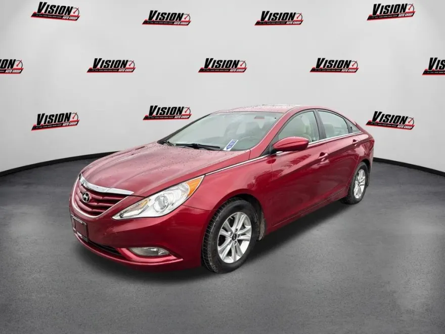 2013 Hyundai Sonata GLS photo 1