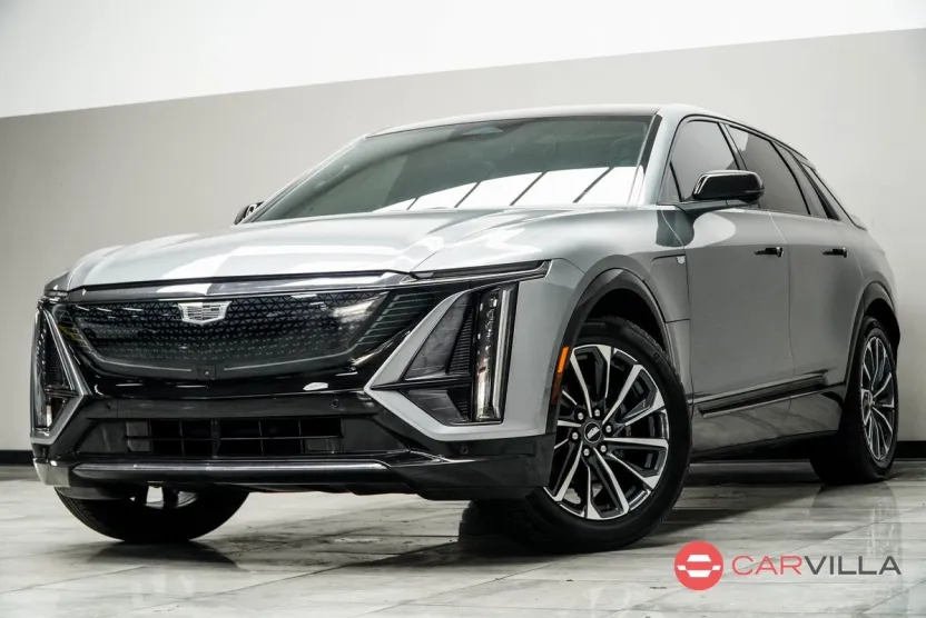 2024 Cadillac Lyriq Sport photo 1