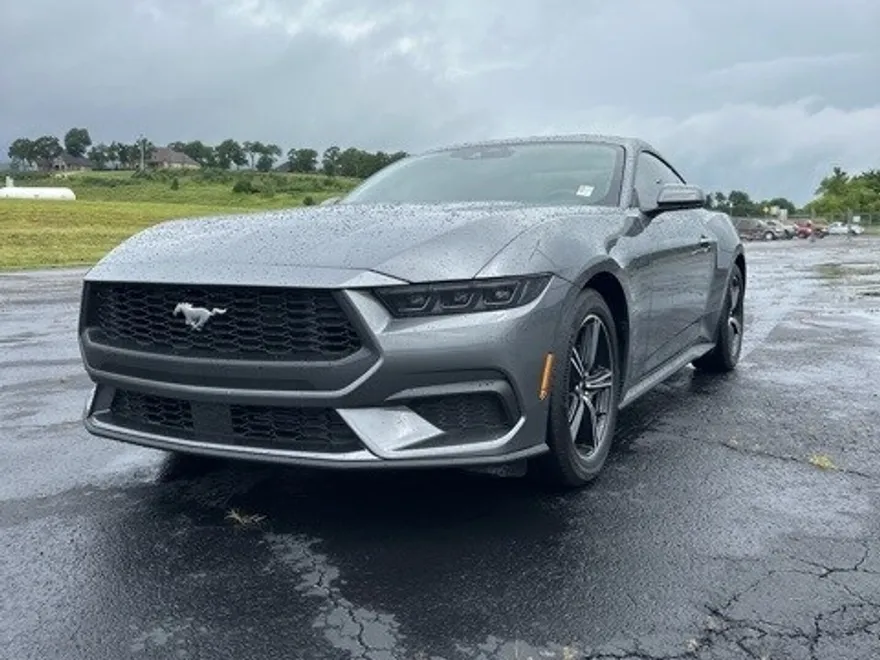 2025 Ford Mustang EcoBoost photo 1