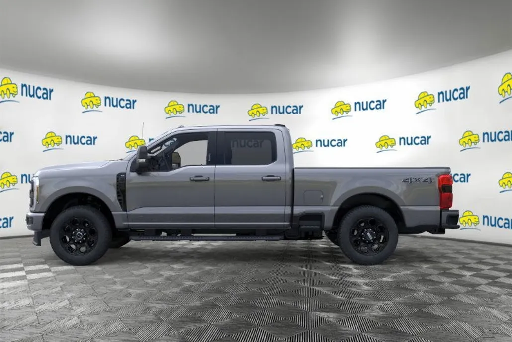 2025 Ford F-350 XLT photo 1