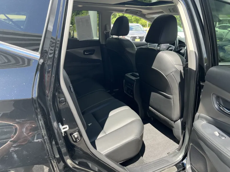 2024 Nissan Murano SL photo 1