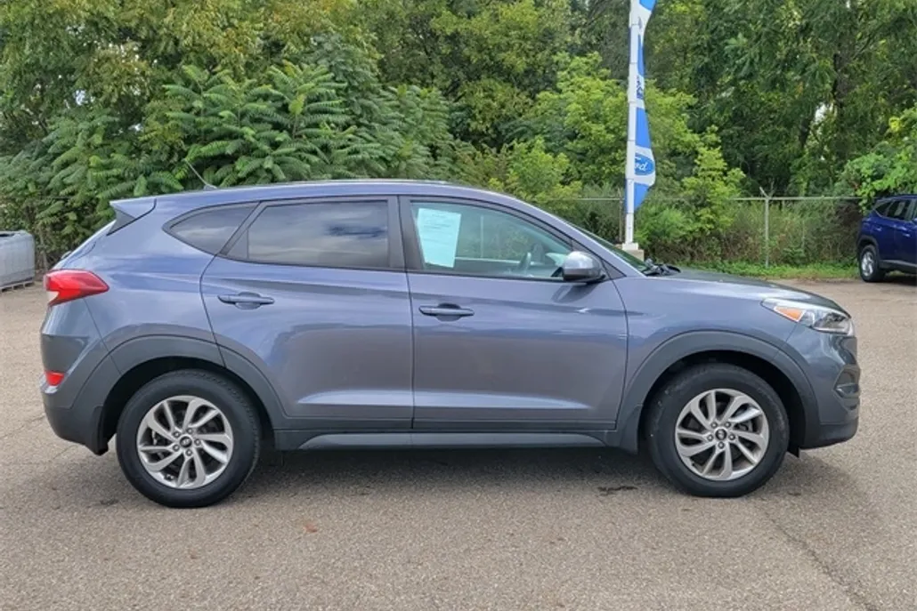 2018 Hyundai Tucson SE photo 1