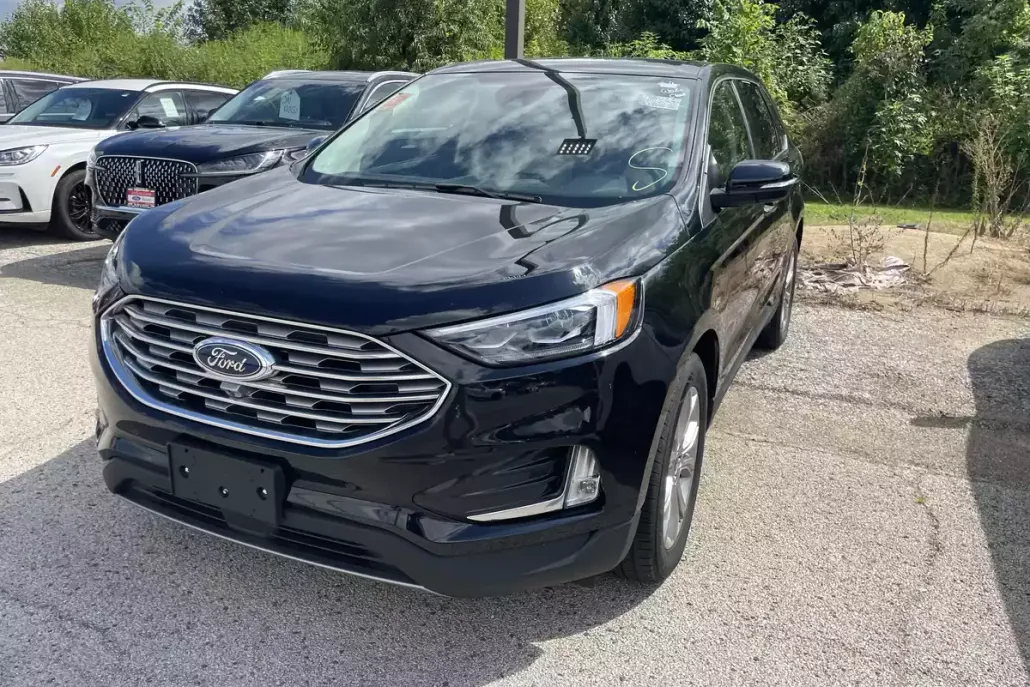 2024 Ford Edge Titanium photo 1