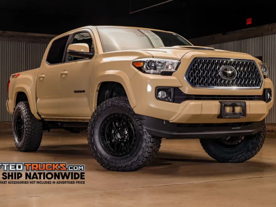 2019 Toyota Tacoma TRD Sport photo 1